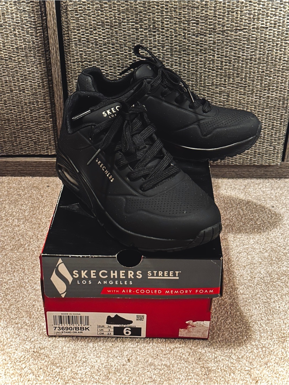 Skechers Uno Stand on Air